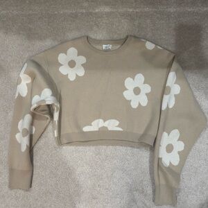 Le Lis cropped sweater size small